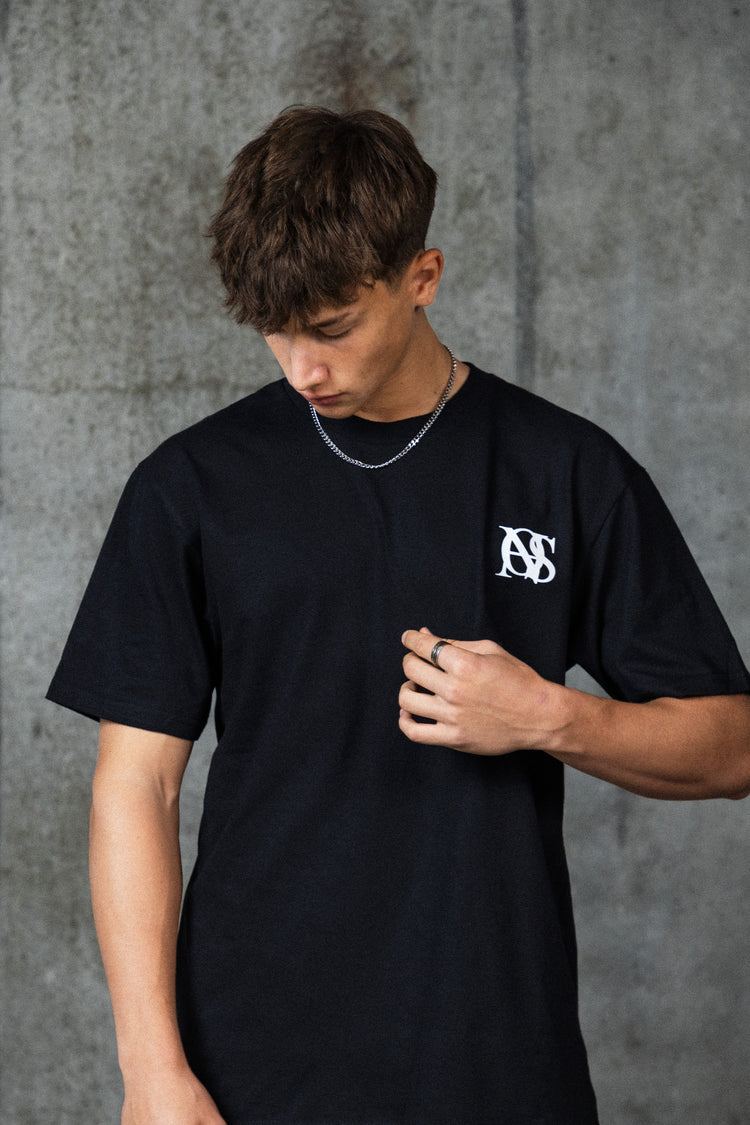 Mid-Oversized Legacy T-Shirt